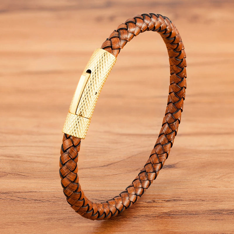Pulseira Masculina PowerLink – Sofisticação Esportiva em Couro Trançado e Aço